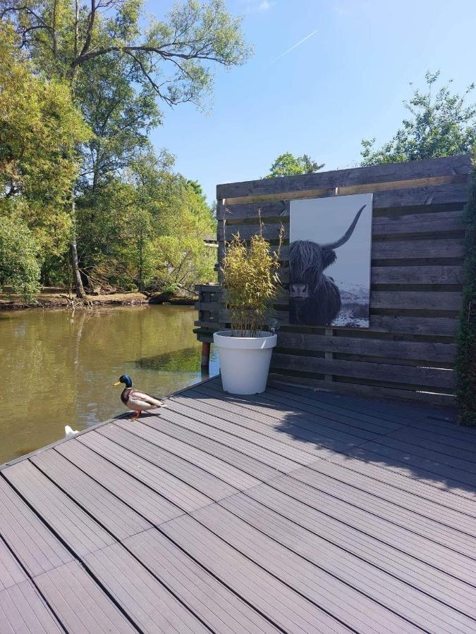 Time 2 Relax Aan Het Water Chalet Geel