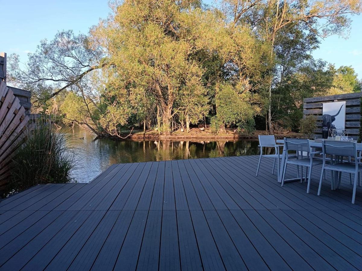 Time 2 Relax Aan Het Water Chalet *