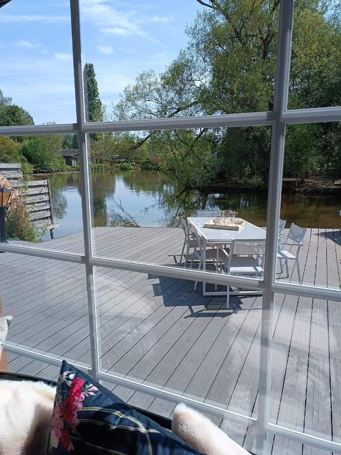 Time 2 Relax Aan Het Water Chalet *