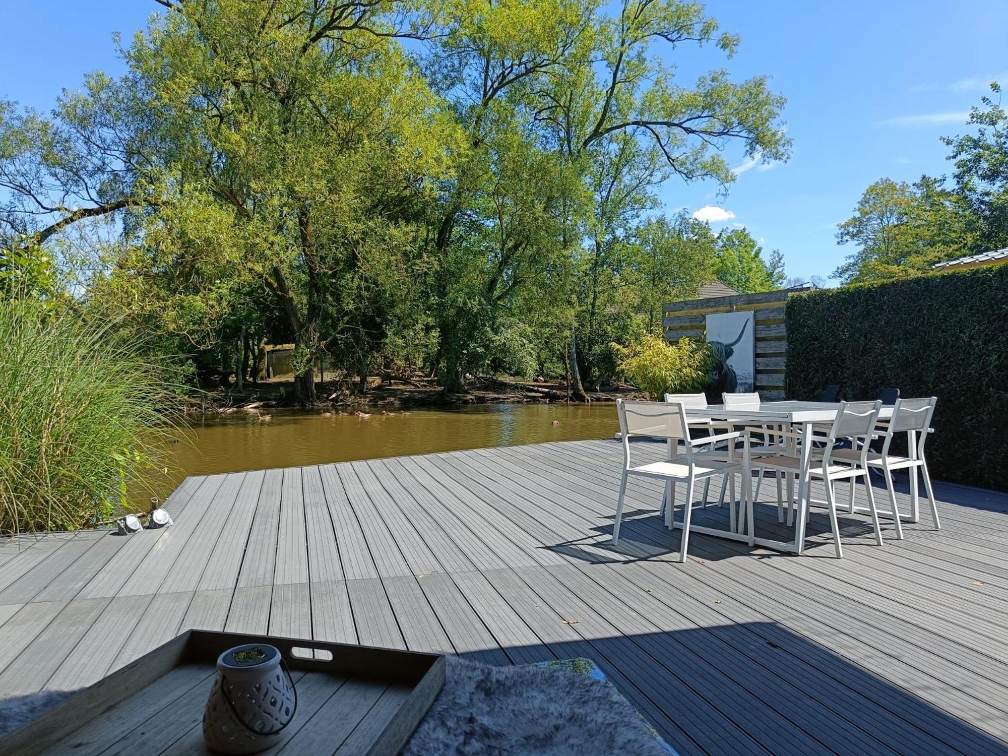 Chalet Time 2 Relax Aan Het Water Geel